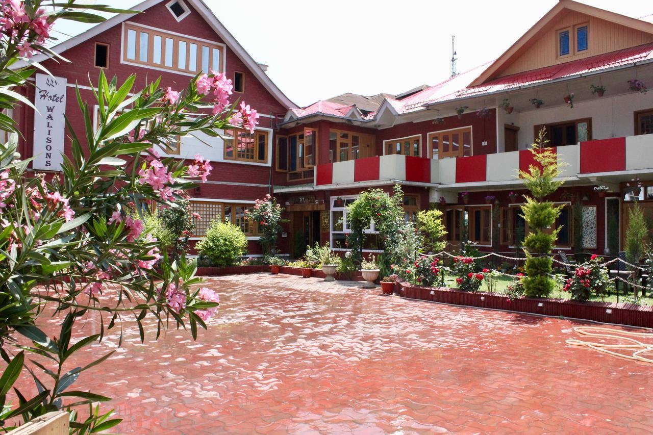 Walisons Hotel Srīnagar Exterior foto